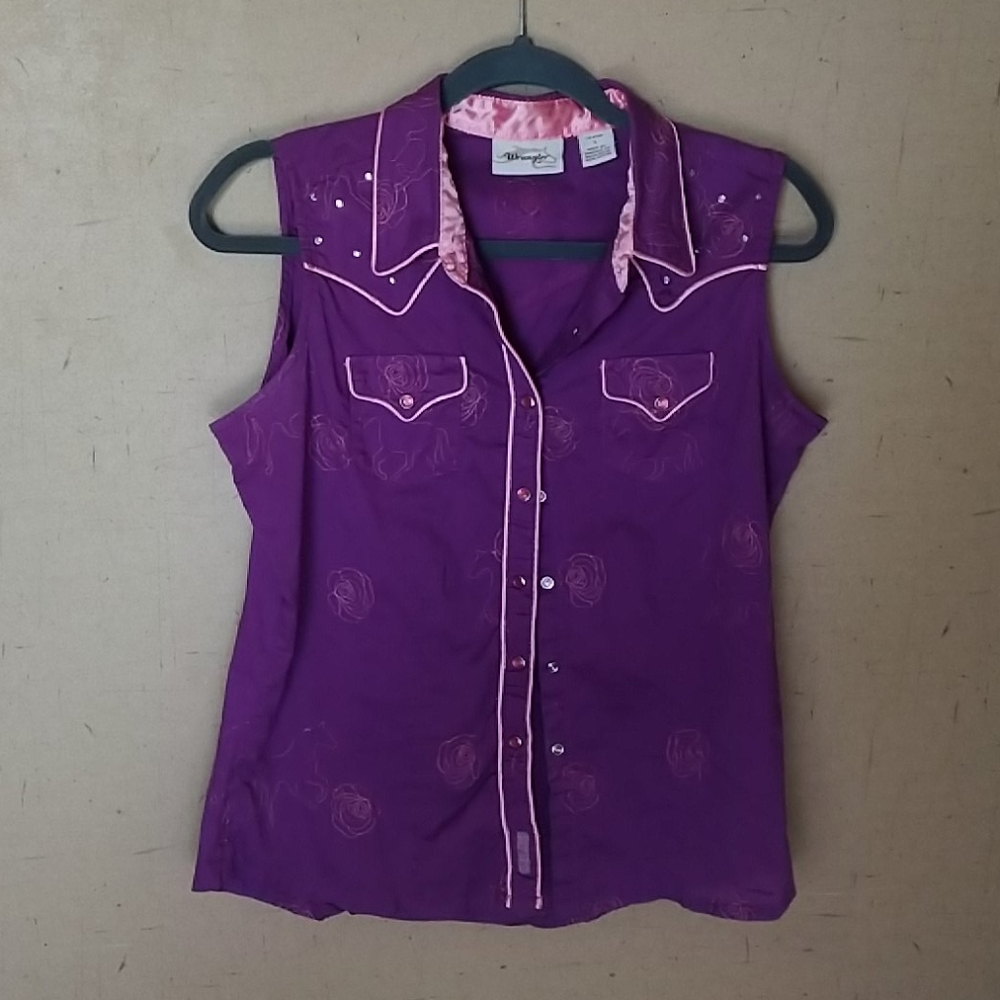 Sleeveless button down